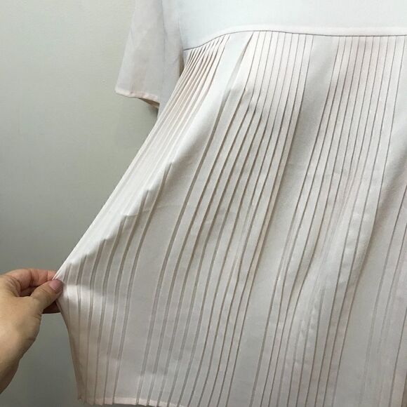 Light Pink Short Sleeve Blouse - Picture 2 of 8